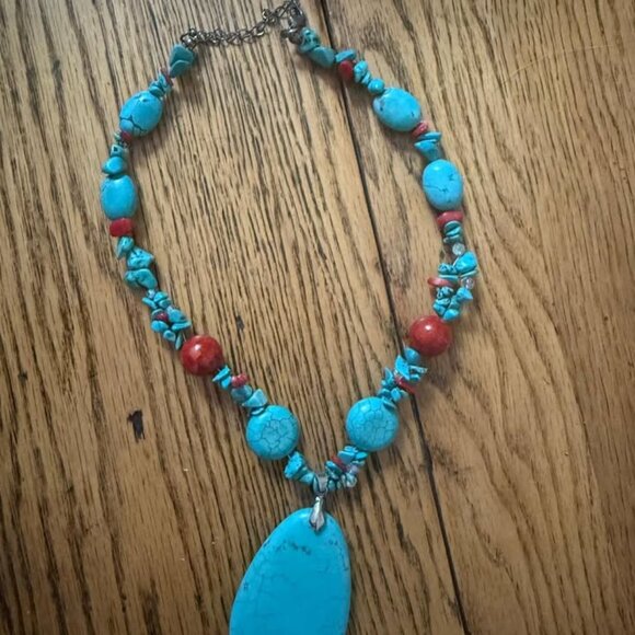 Vibrant turquoise and coral Necklace with pendant - Picture 1 of 5